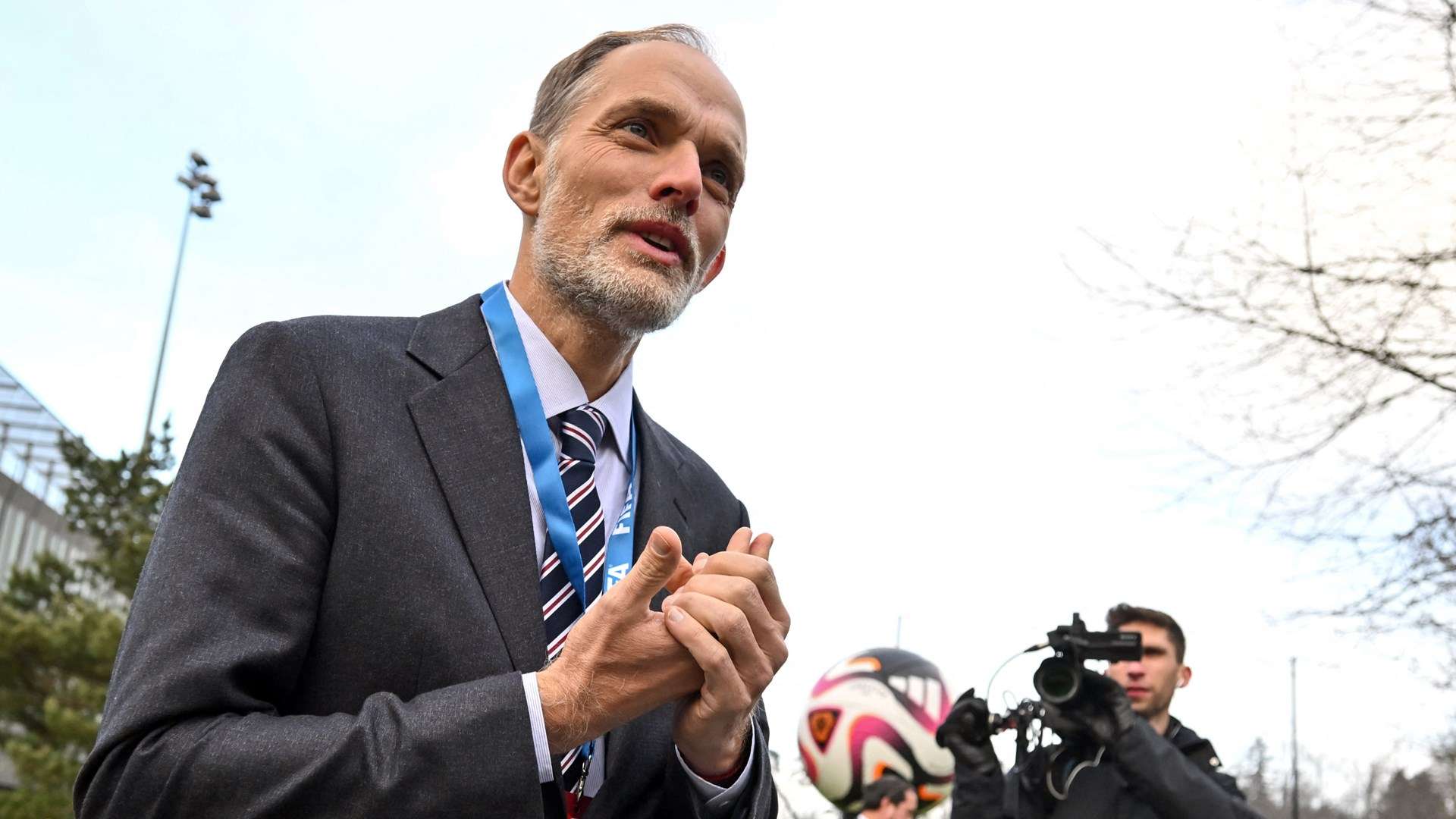 仅缩短了球 仅缩短了球